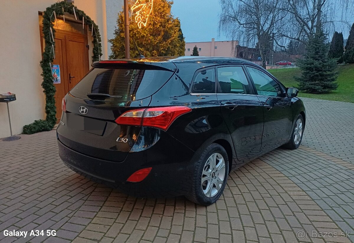 Hyundai I30CW Combi 1.6CRDi 81Kw 110PS Style M6 R.v.12/2015 - 4