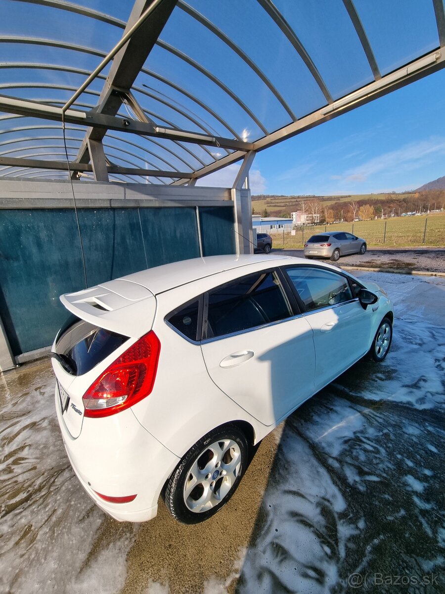 Predám Ford Fiesta 1.6 TDCi - 4