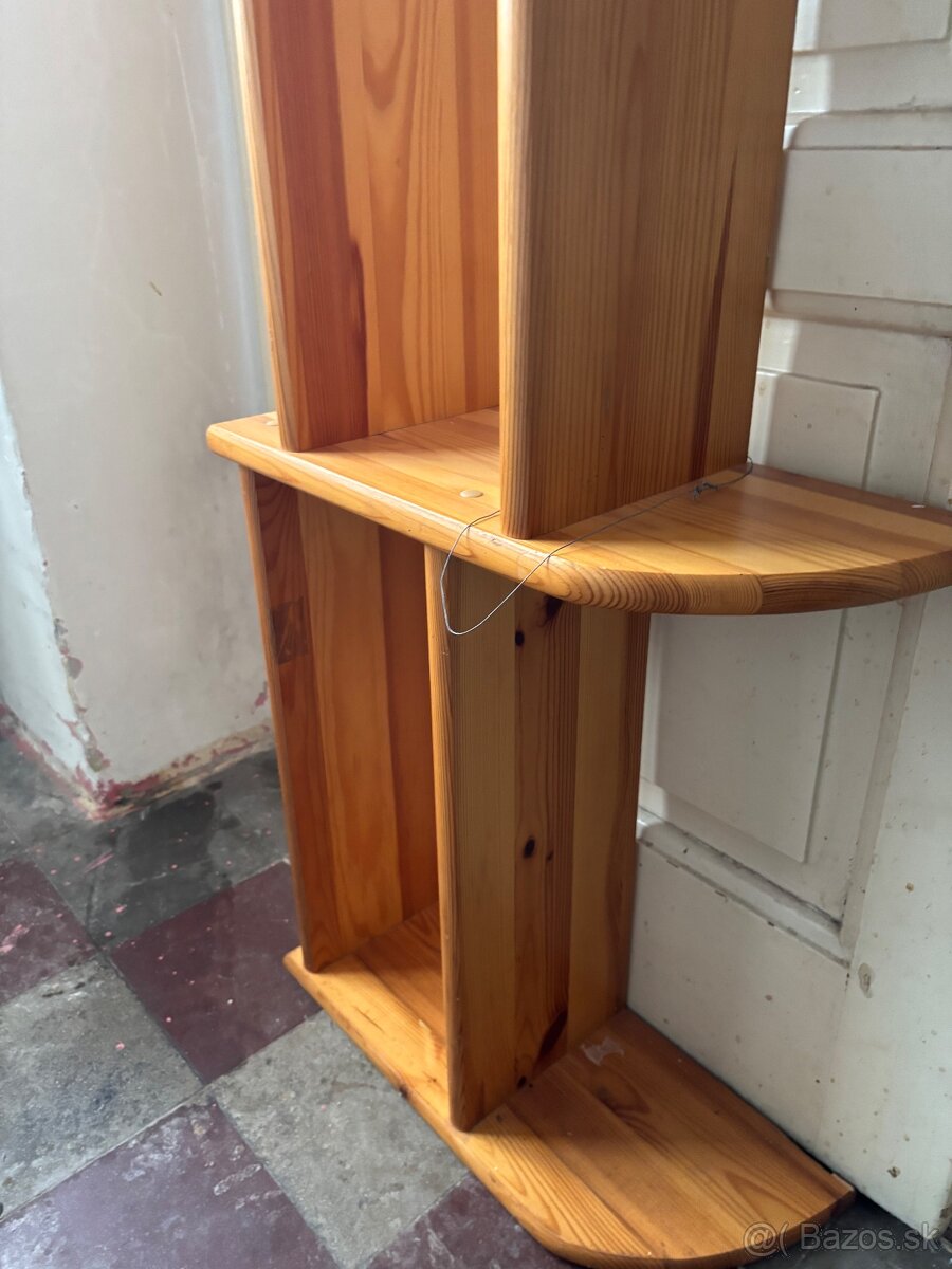 Drevená polica - 4