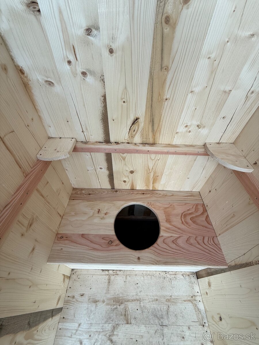 Drevená latrína - 4