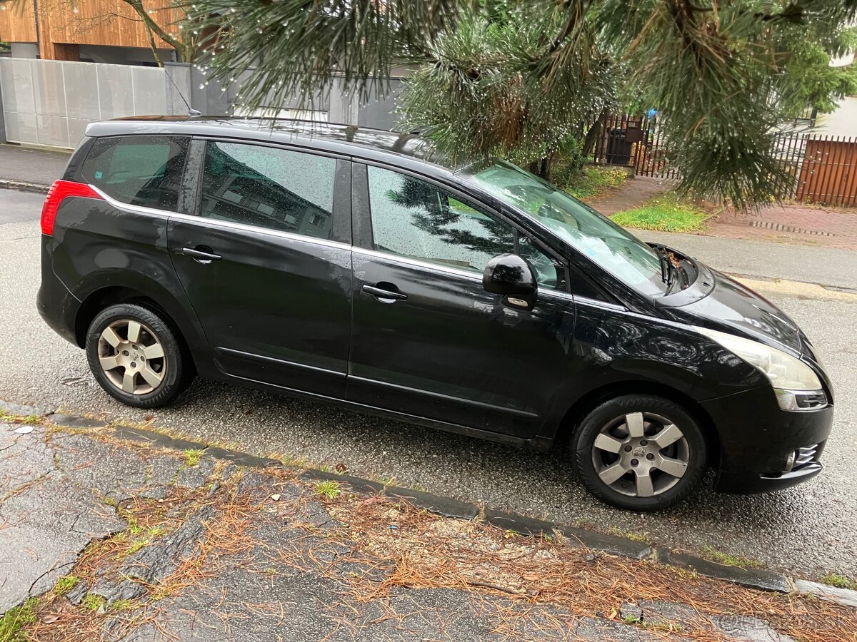 Peugeot 5008 1,6 eHDi, automat - 4