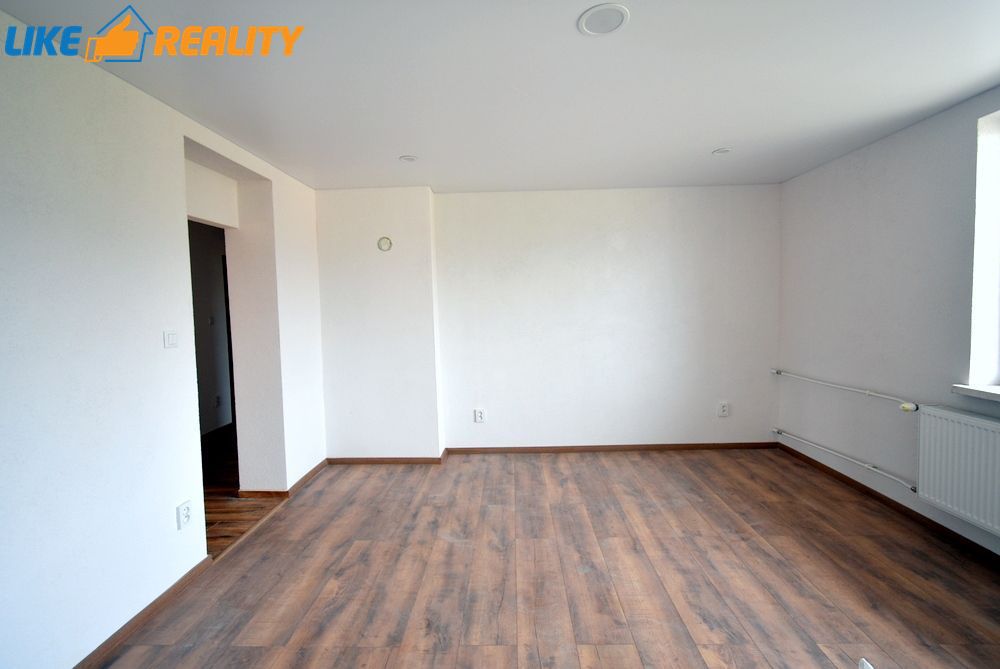 REZERVOVANÉ Veľkometrážny 3 izbový byt Príbovce - 4