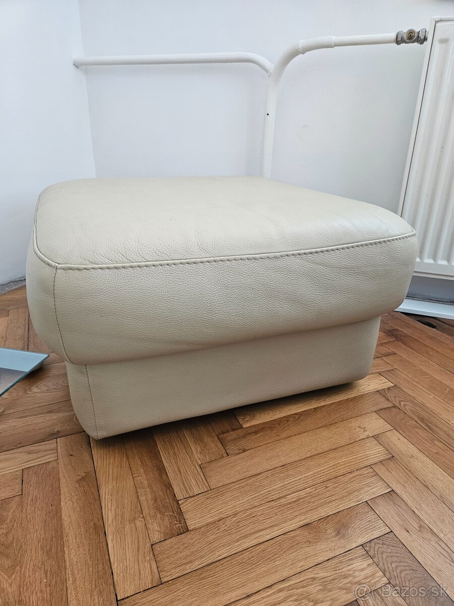 Predám používaný kožený gauč - 4