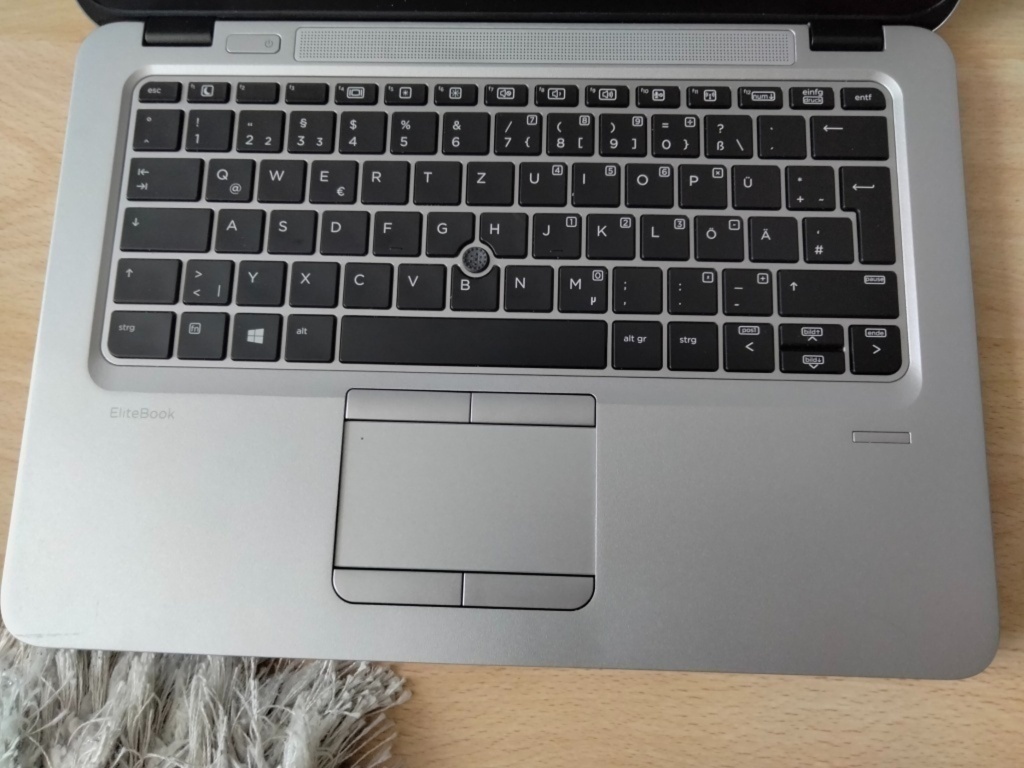 12" HP elitebook / 4-jadrový procesor / 8gb ram /256gb ssd/ - 4