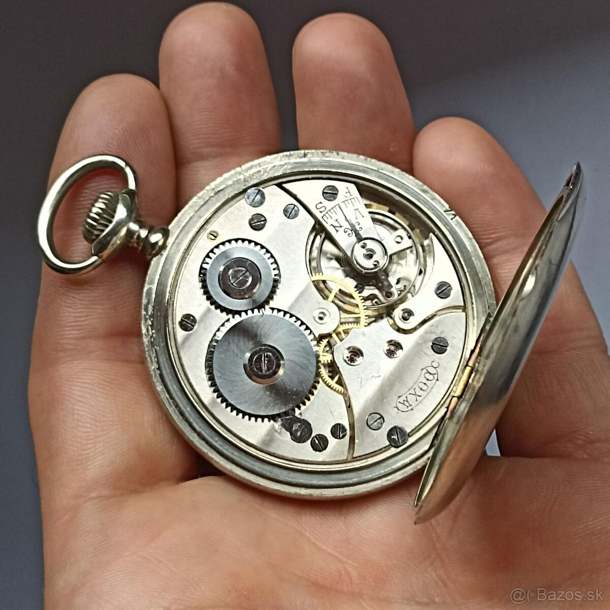 Starožitné pánské kapesní hodinky značené DOXA - 4