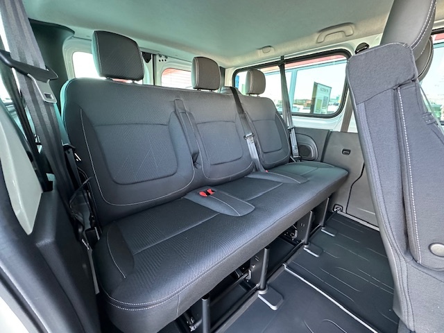 Renault Trafic 2.0 dCi 110kW L2 Equilibre Blue 8-miestny - 4