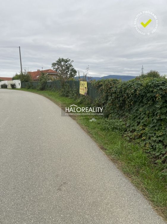 HALO reality - Predaj, pozemok pre rodinný dom 919 m2 Preš - 4