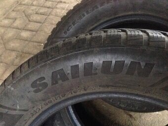 Predám zimné Pneu 235/60r18 - 4