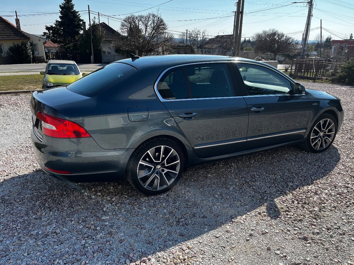 Superb Laurin & Klement - 4