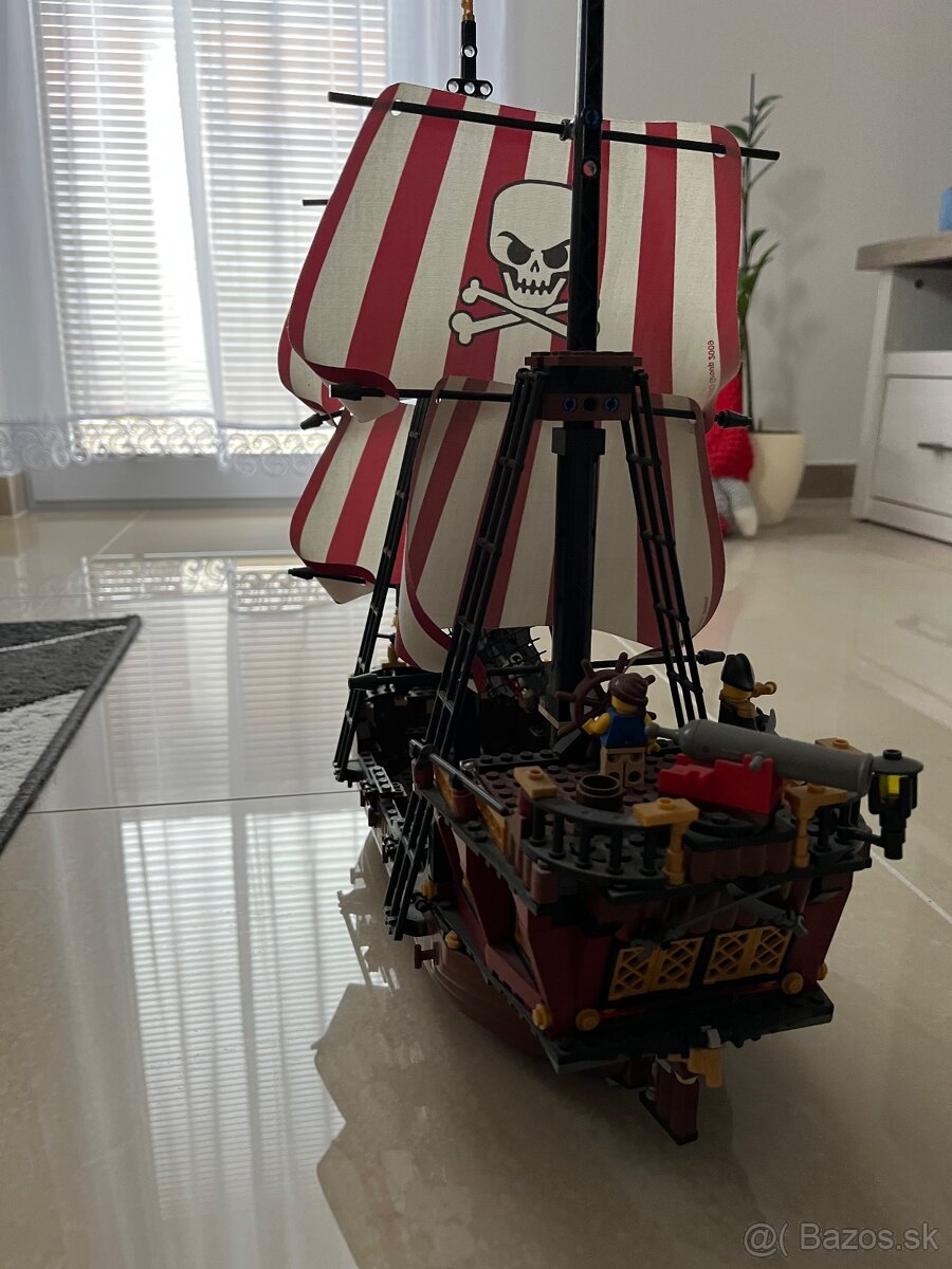LEGO pirátska loď - 4