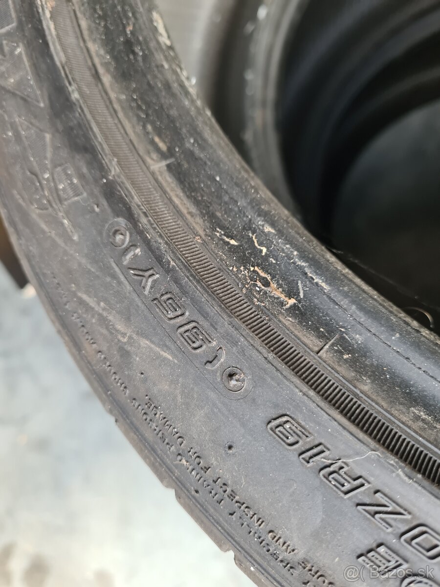 4x letné pneu 235/40R19 - 4