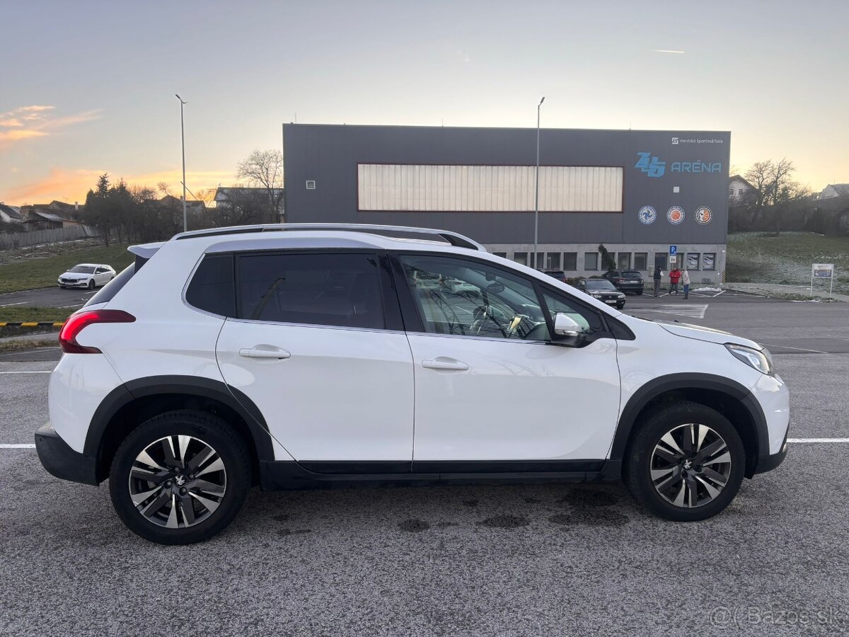 Peugeot 2008 1.2 PureTech 81kw Allure benzín 2017 automat - 4