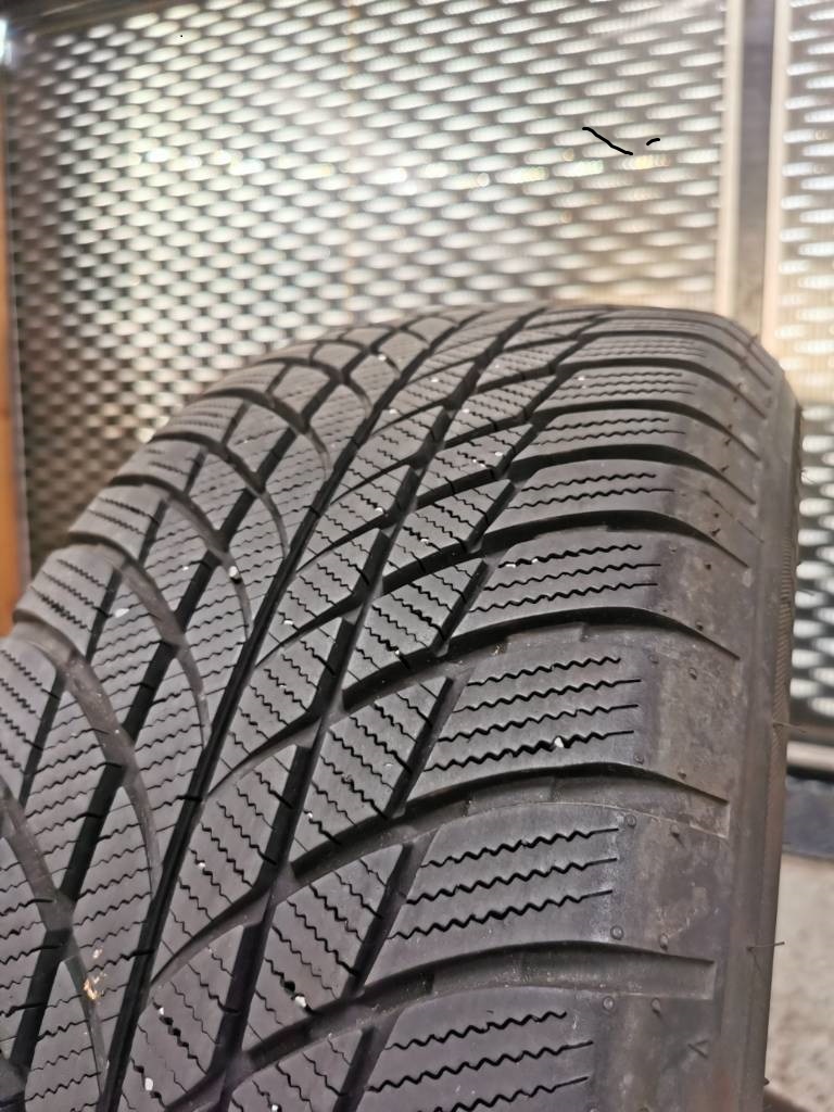 Bridgestone Run flat 225/55 R17 97H zimné pneu 2KS - 4