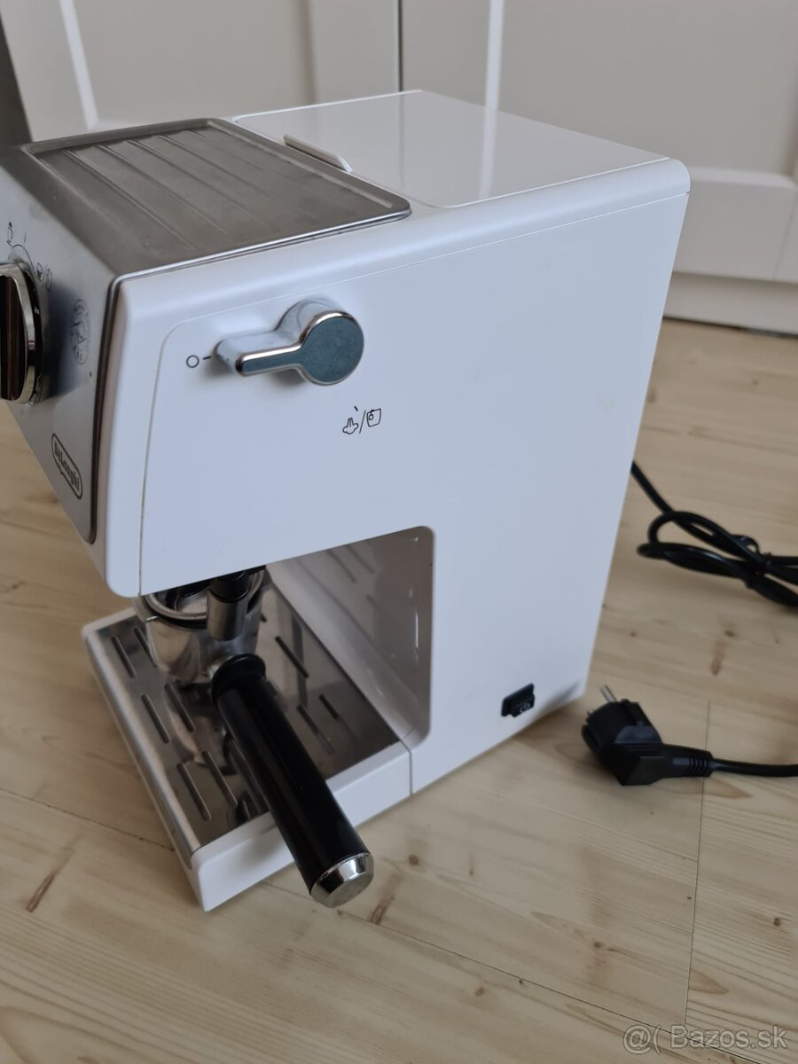 Kávovar DeLonghi pákový - 4