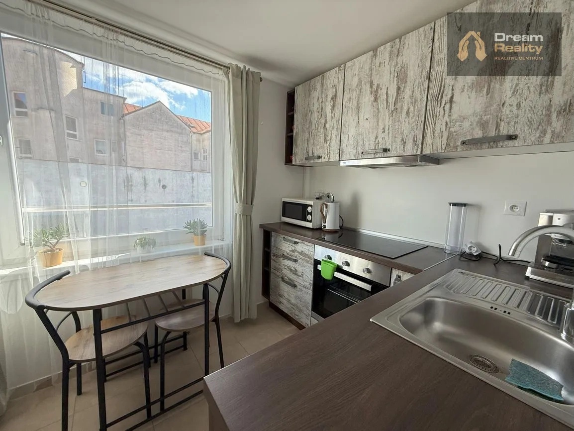 ŽILINA PEŠIA ZÓNA - 2 izbový byt exkluzívne - 4