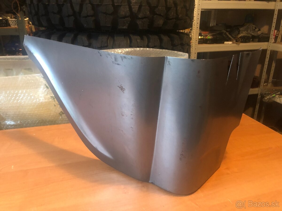 Uaz 469 zadný blatník - opravnú časť predám - 4