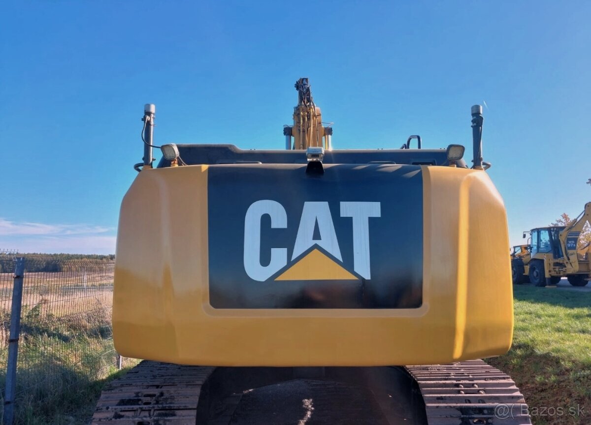 Caterpillar Cat 324E - 4