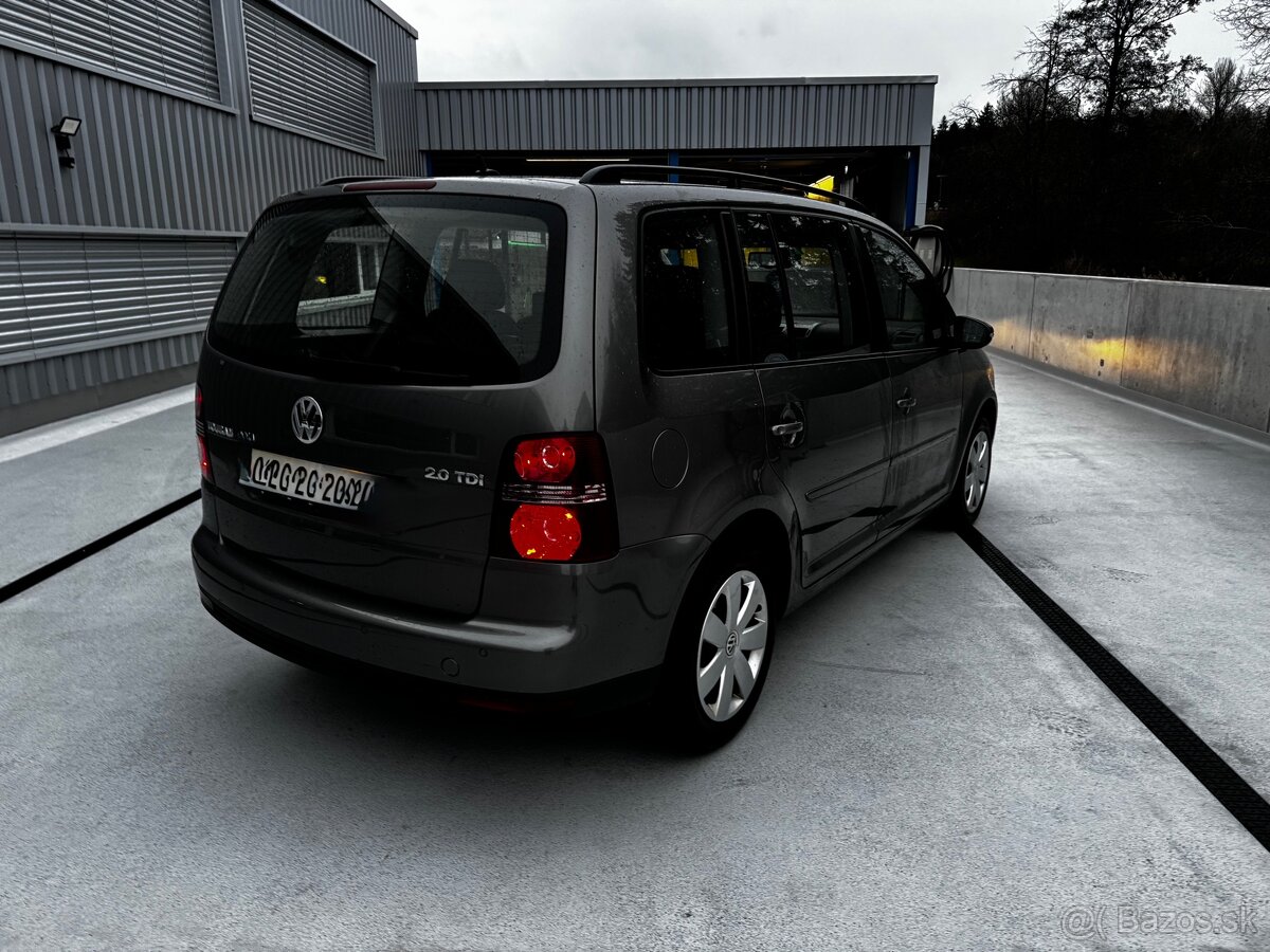 Volkswagen Touran 2.0tdi BMM - 4