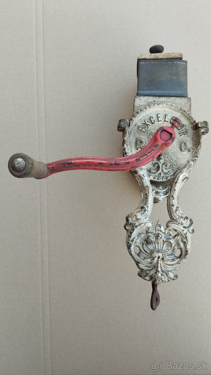 Starožitn mlýnek na strouhanku EXCELSIOR - 4