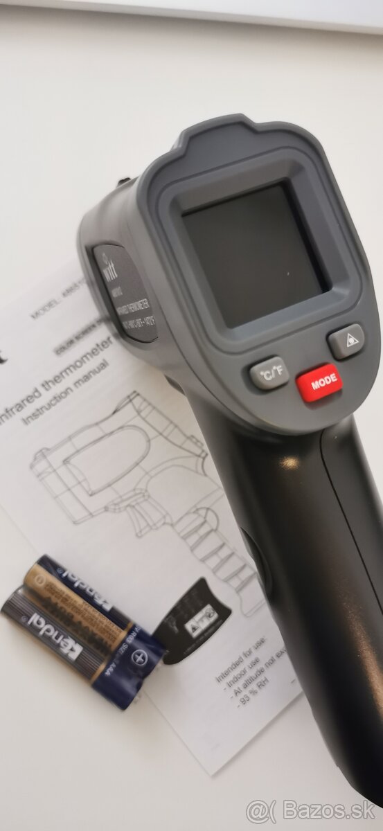 Infračervený bezdotykový digitálny teplomer WITT - 4
