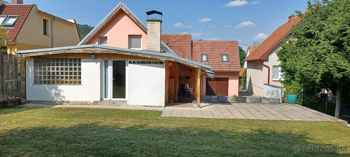 Na predaj 7. izbový dvojpodlažný rodinný dom Smolenice. - 4