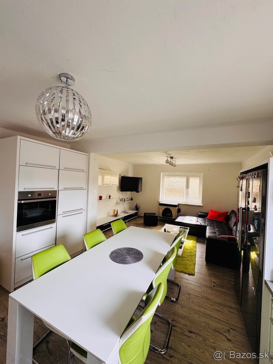 Na predaj 3 izbový rodinný dom, Čechy - 4