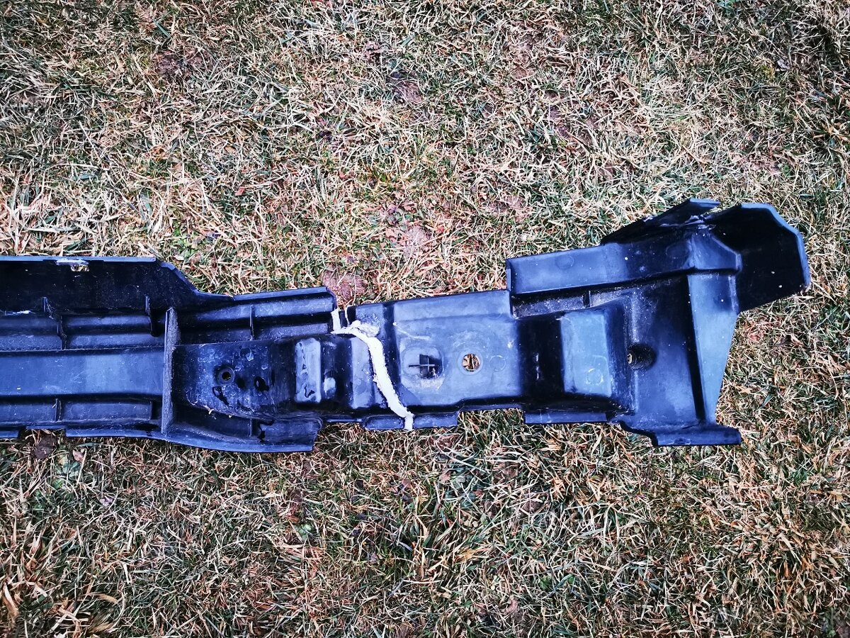 Vystuha naraznika peugeot 406 coupe - 4