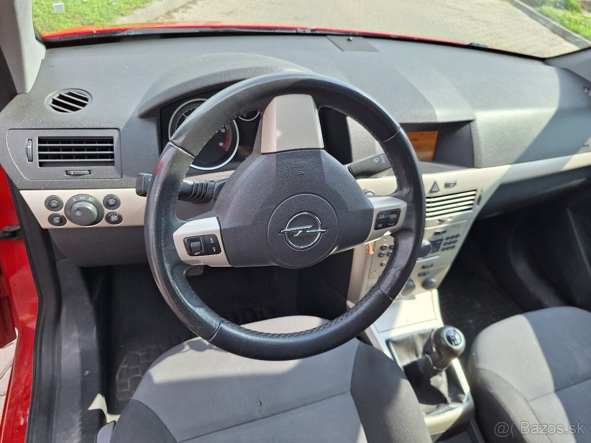 Opel Astra Wagon - 4