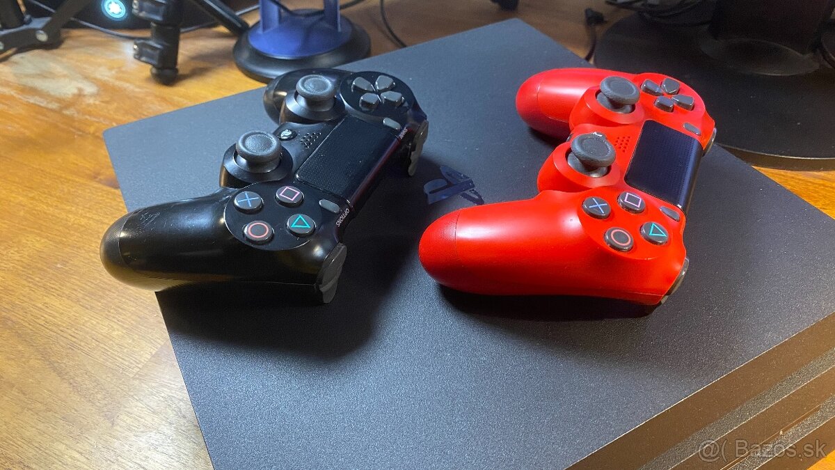 PlayStation 4 PRO 1TB - 4