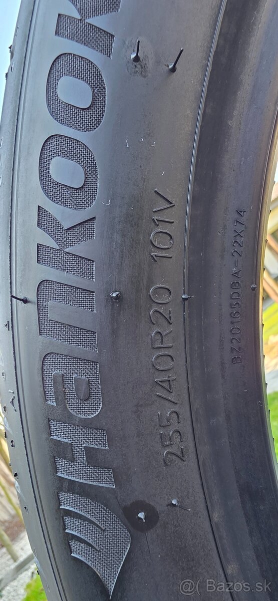 Hankook Ventus Evo SUV 255/40 R20 - 4