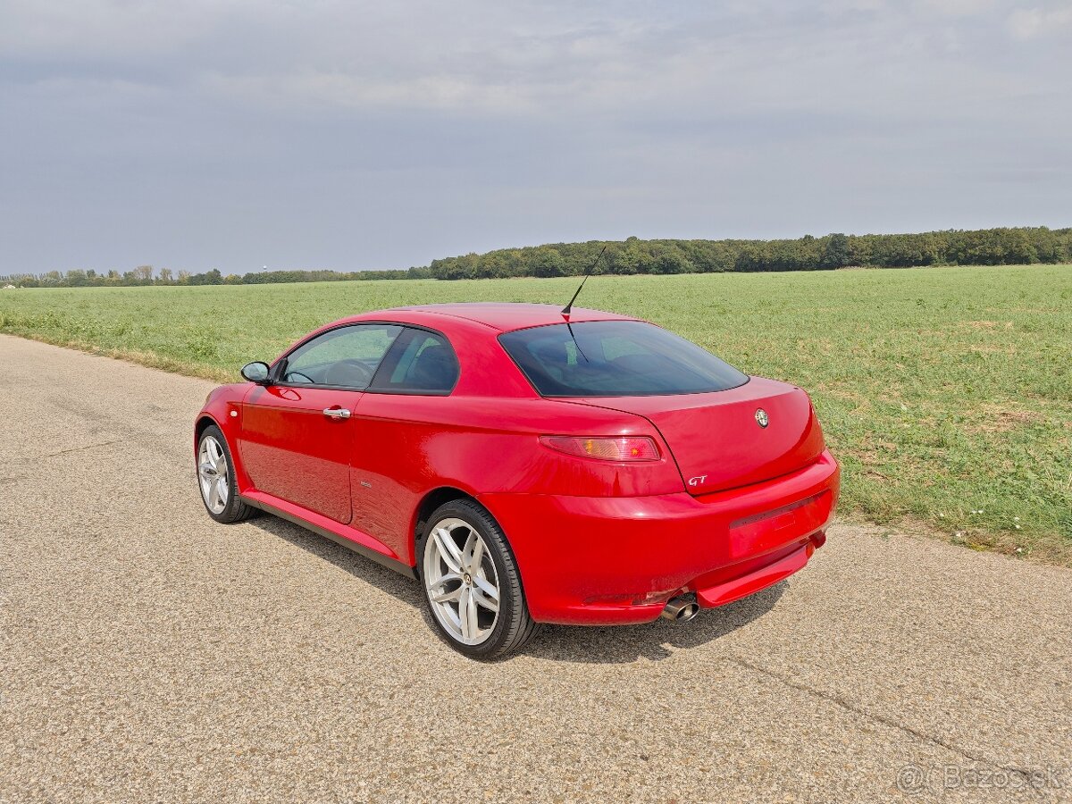 Alfa Romeo GT 2.0 JTS QV - 4
