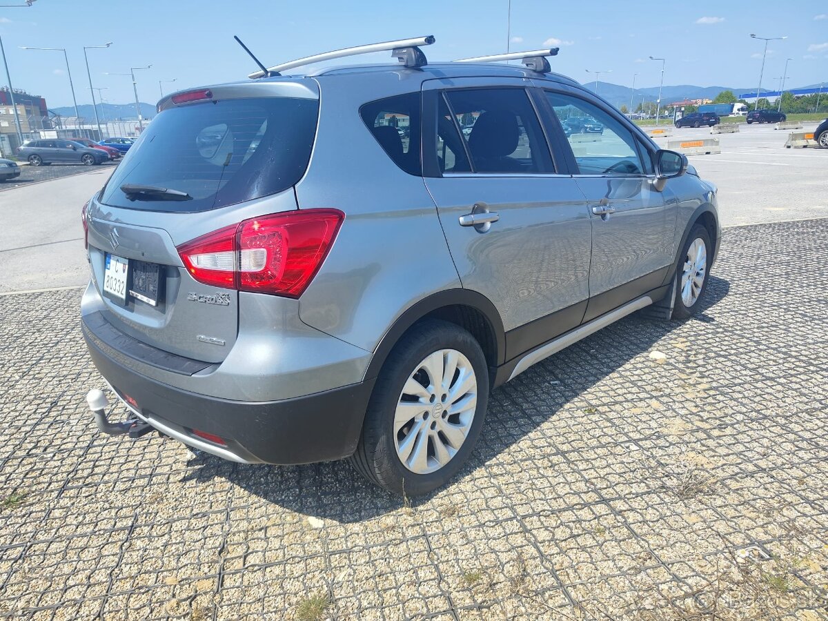 Suzuki SX4 S-CROSS 1,6 diesel 4x4 rok 2017 - 4