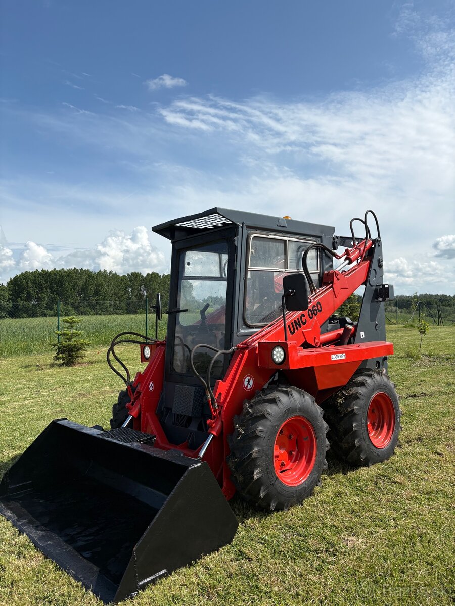 Predám nakladač UNC 060 - 4