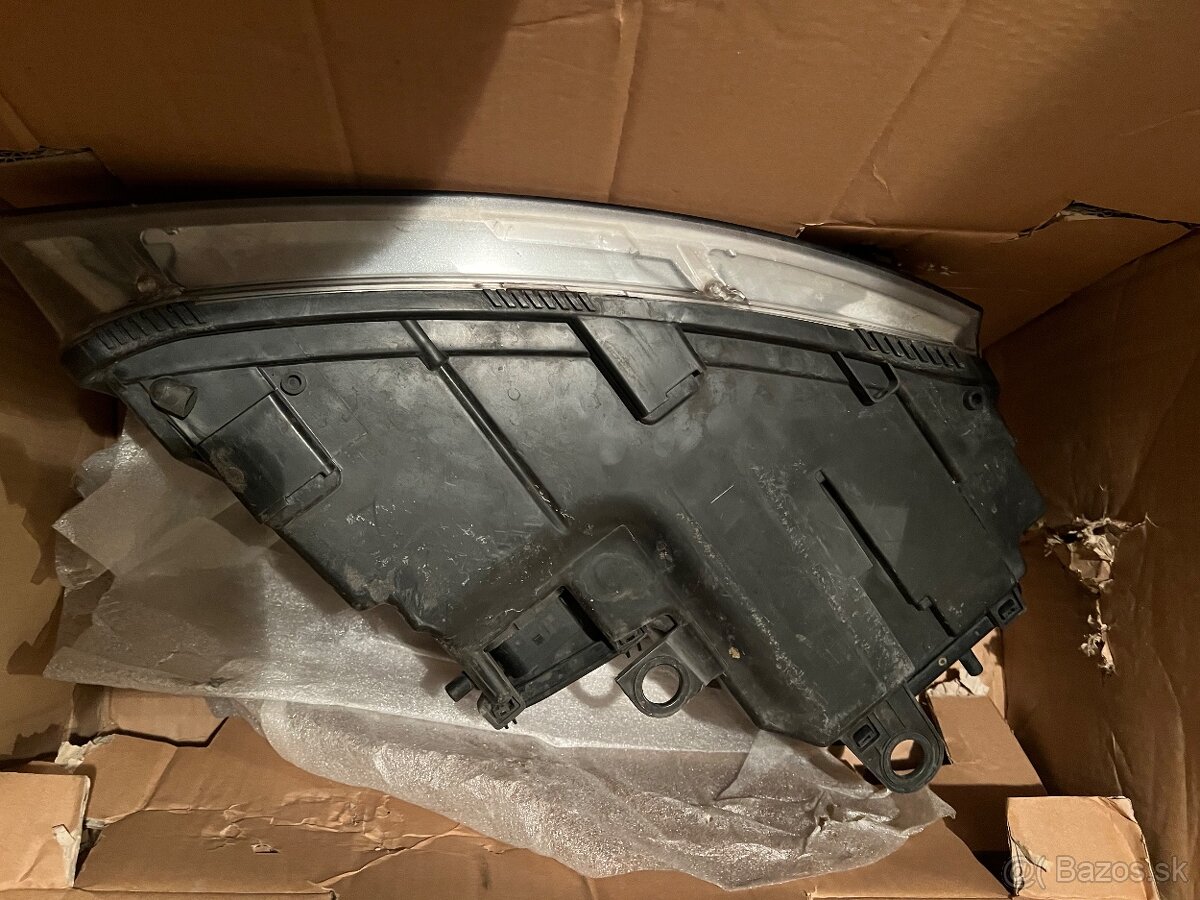 Audi A8 d3 facelift svetlo lave - 4