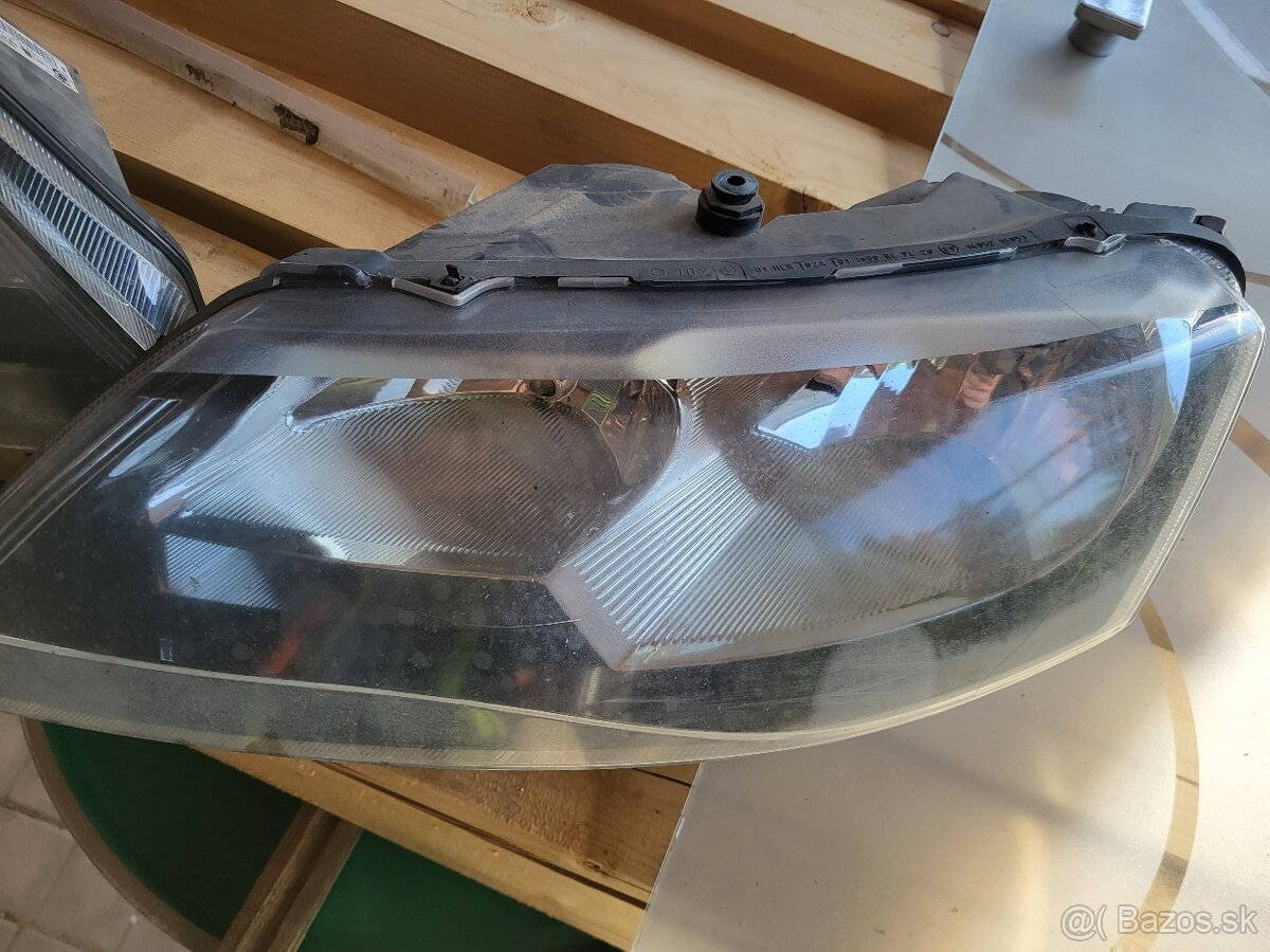 Skoda rapid predne svetlo - 4