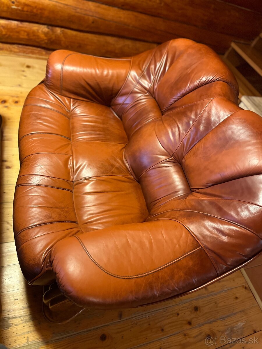 Pravá koža – sedacia súprava + masívna komoda (TOP stav, kla - 4