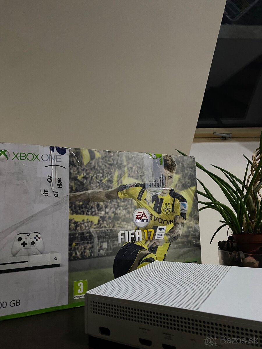 Xbox One S 500Gb - 4