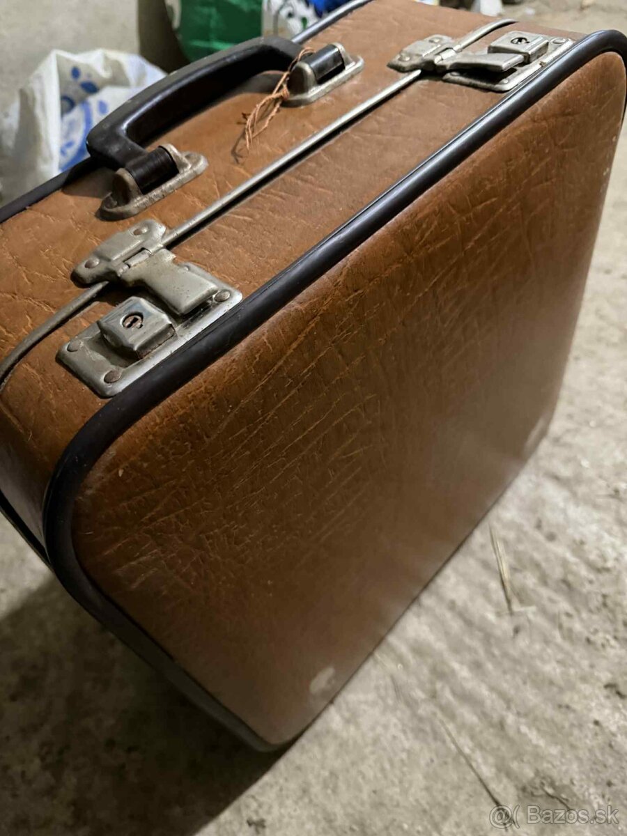 Písací stroj CONSUL - 4