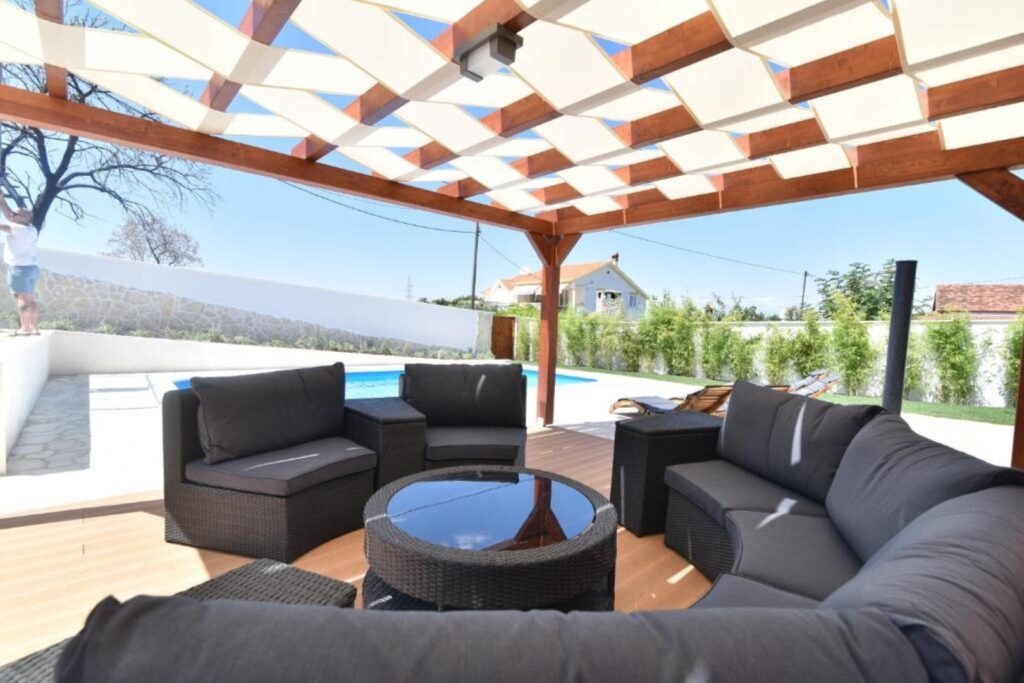 Chorvátsko-dom s veľkou záhradou, bazénom, saunou a vírivkou - 4