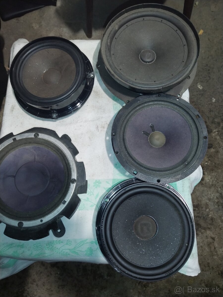 Predám autorádiá aj repro - 4