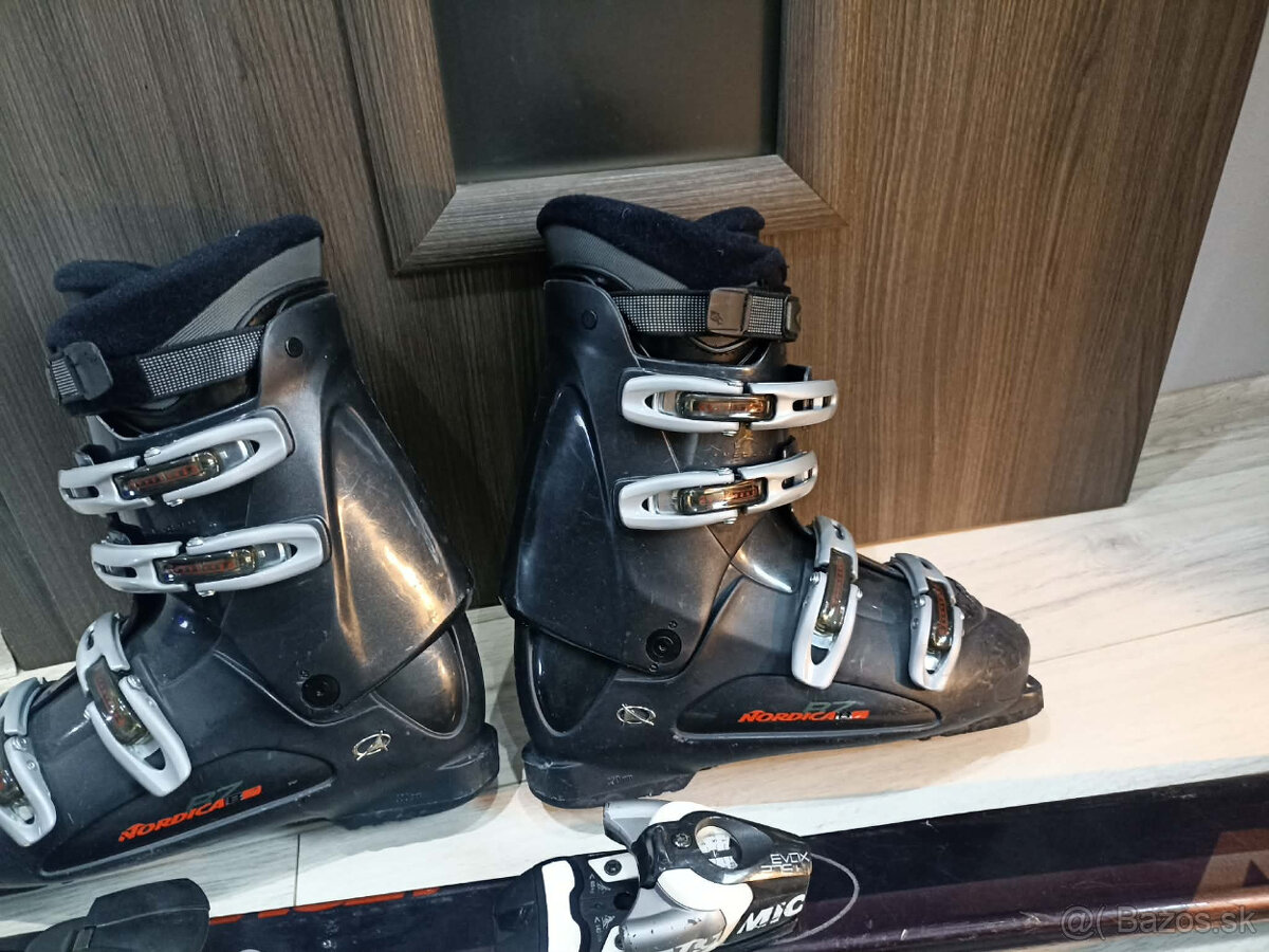 lyže Atomic a lyžiarky nordica - 4