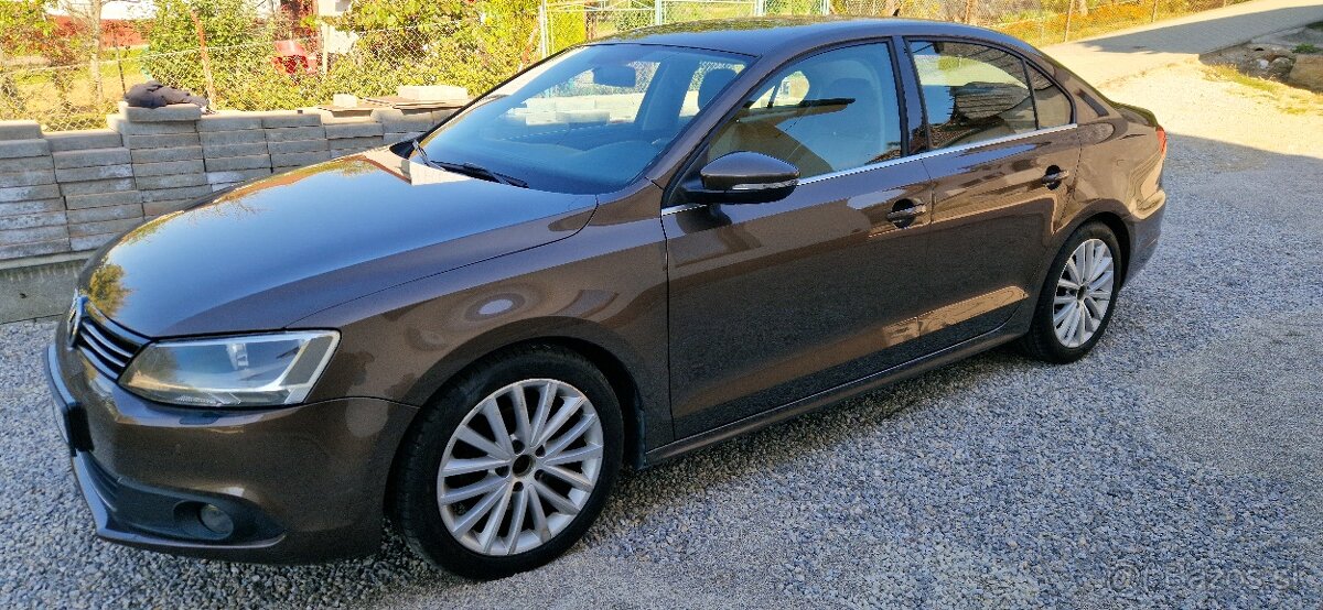 VW JETTA Highline 2,0 tdi 103kw r.v 2011 - 4