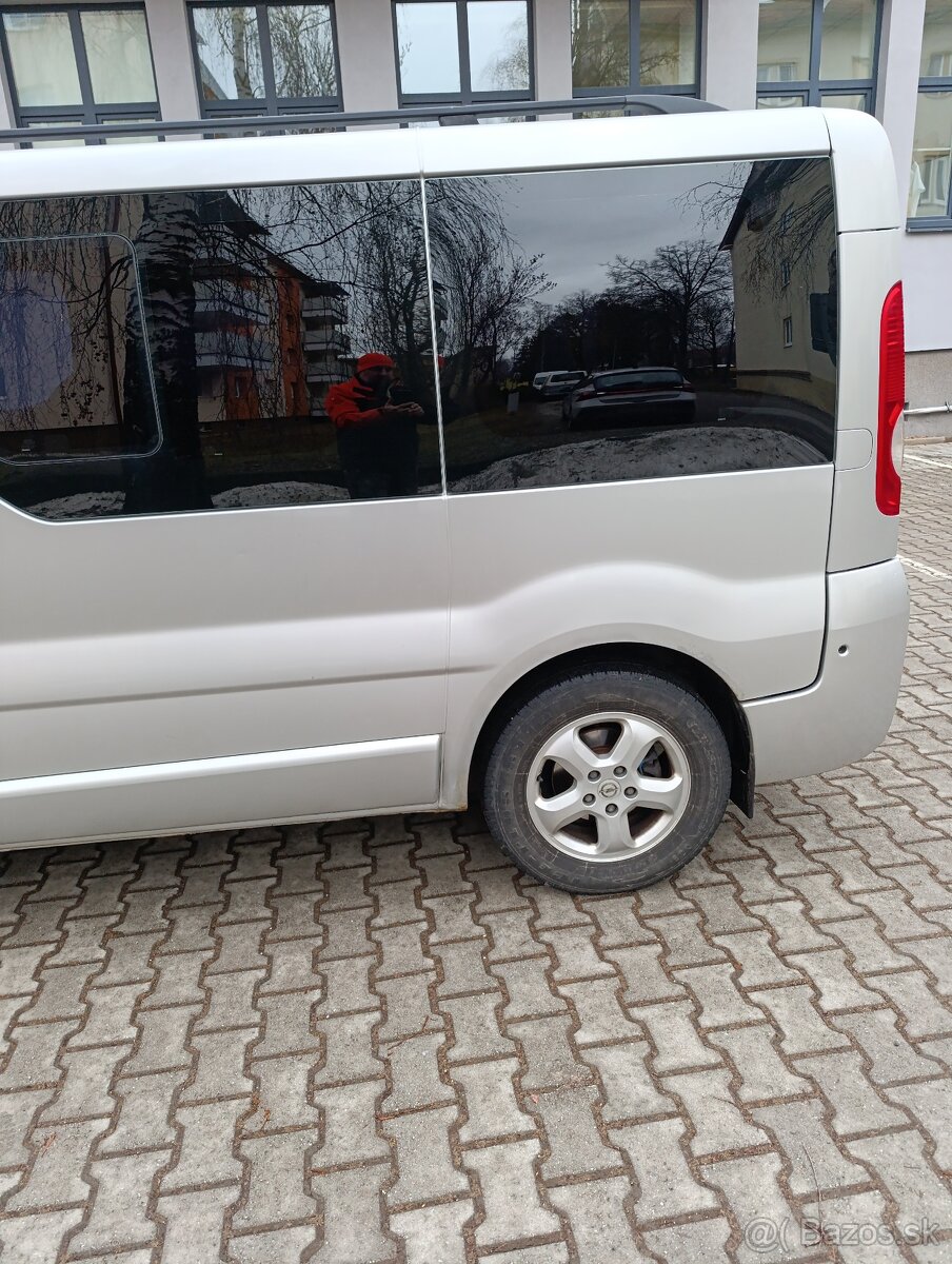Opel vivaro 2.5 CDTI - 4