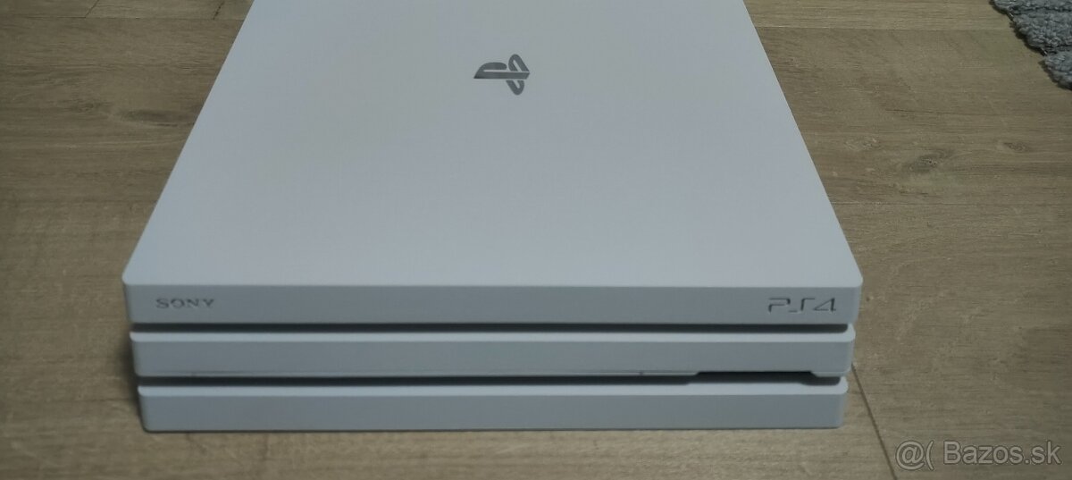 PLAYSTATION 4 PRO 1TB - 4
