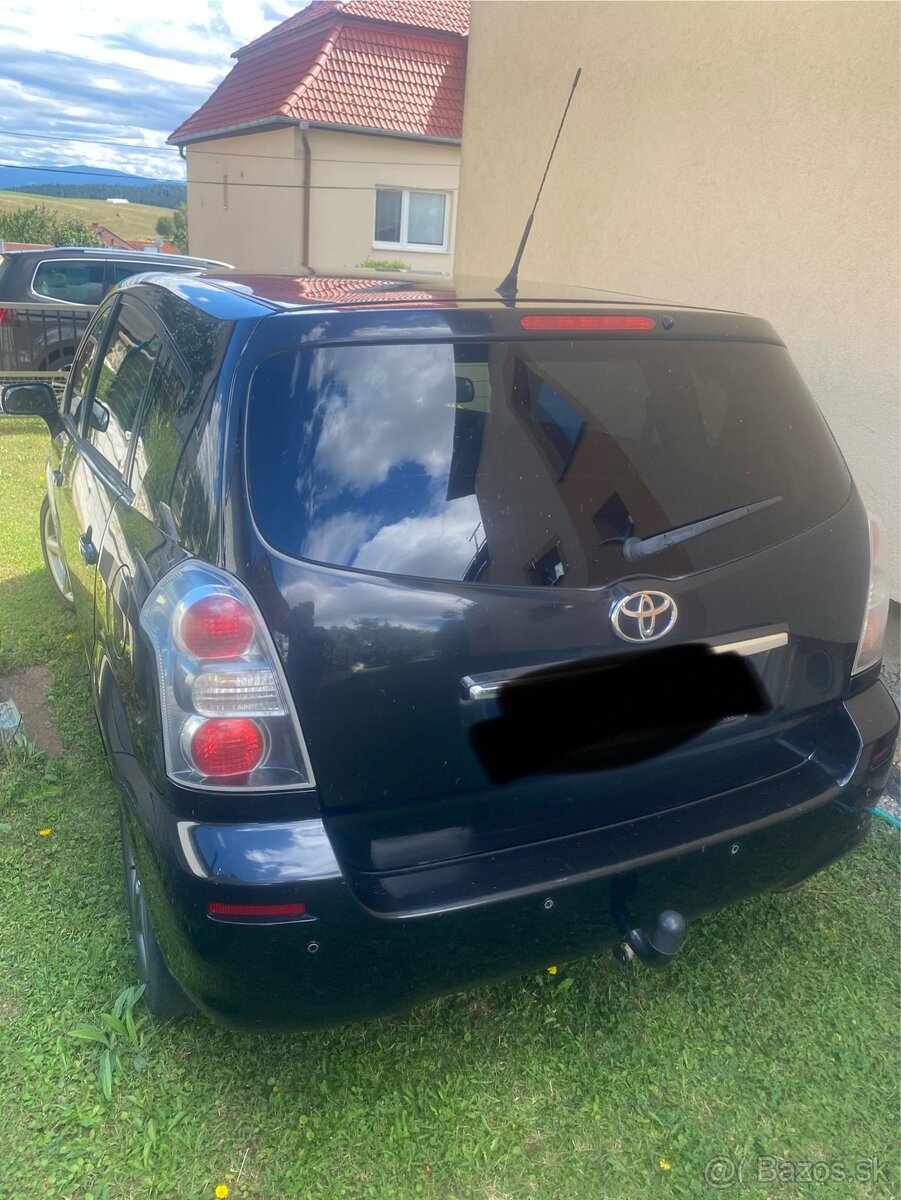 Toyota Corolla Verso - 4
