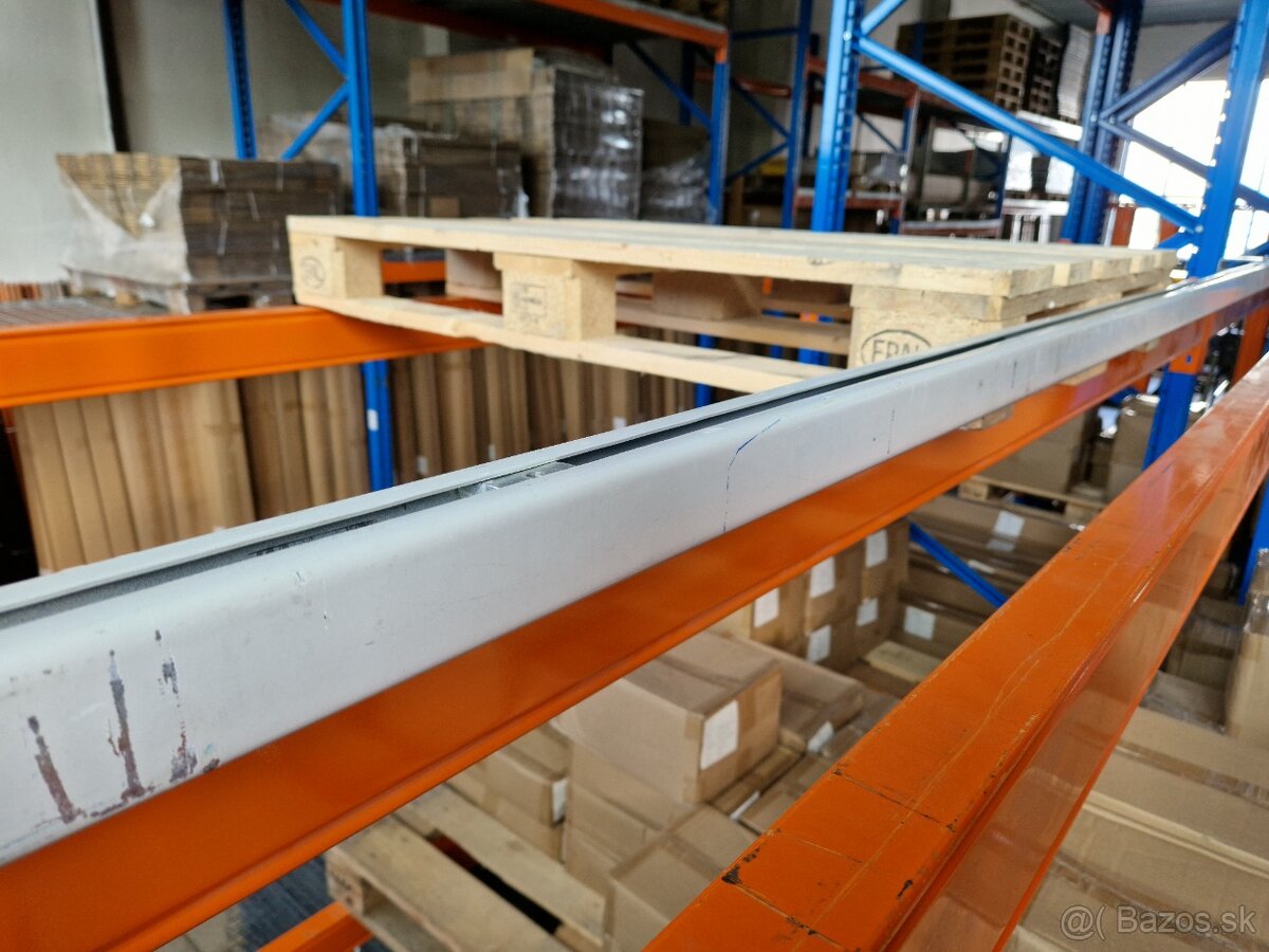 Paletový doraz na Regál. - 4