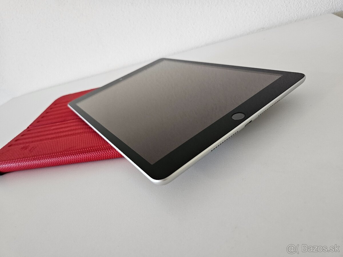 Apple iPad 9th (generation) - 4