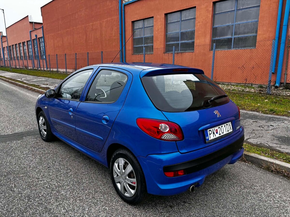 Peugeot 206+ 1.1 44kw - 4