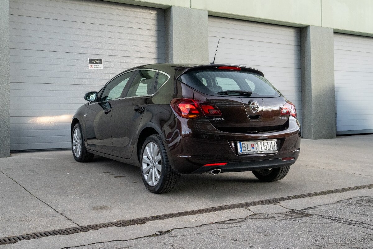 Opel Astra 1.4T 103kw M6, SR - 1.majitel - 4