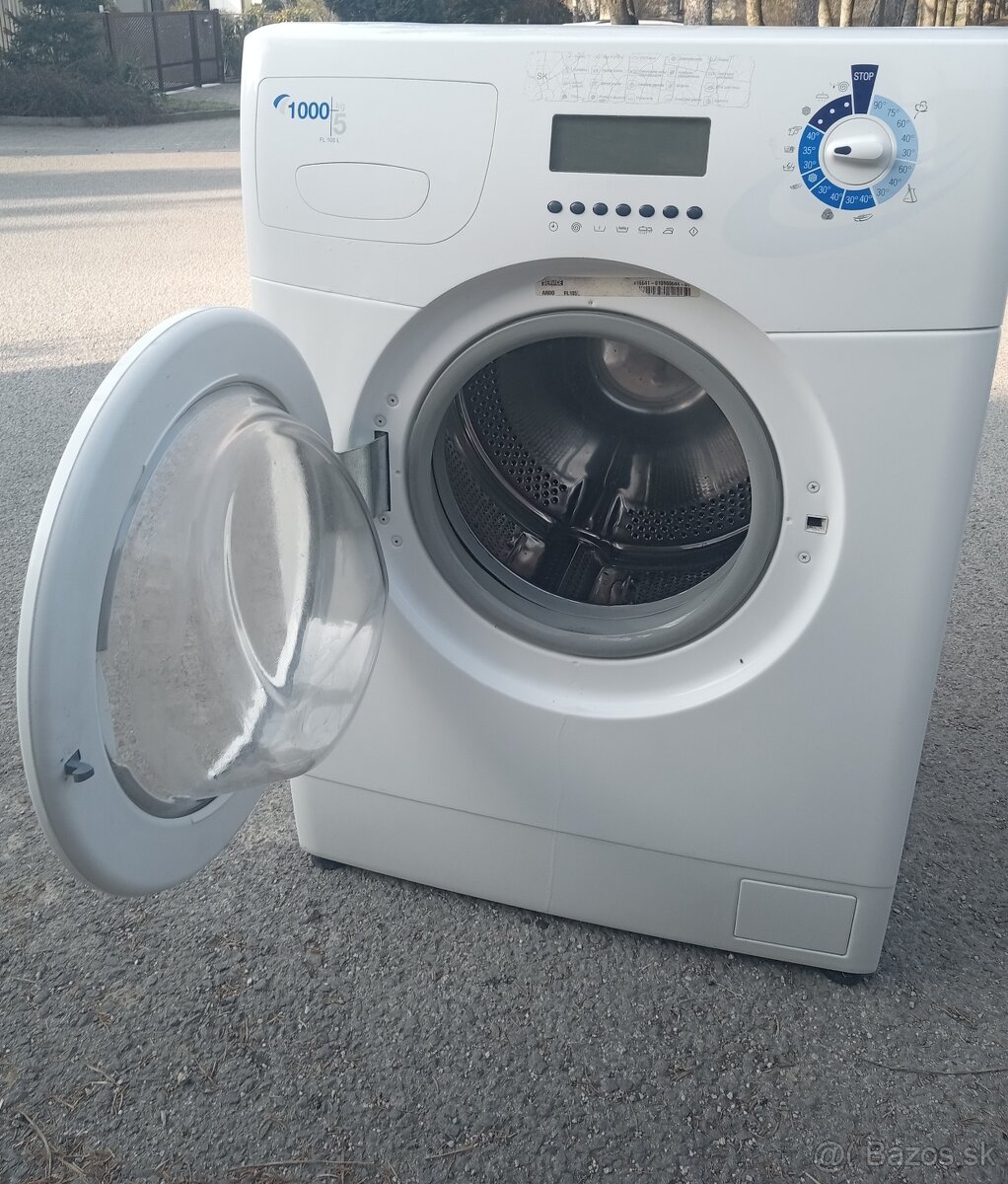 Predám plnefunkčná automatická práčka s displayom,1000 ot./m - 4